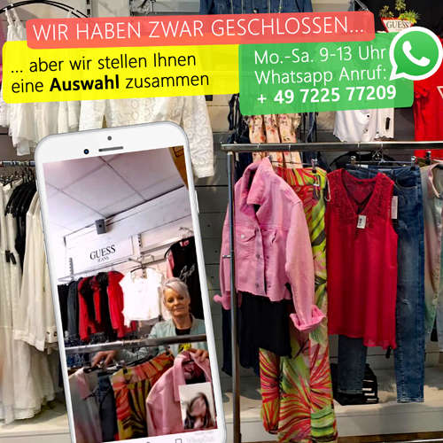 zeigt einen Kleiderständer mit einer Auswahl für Damen. Melitta Strack richtet die Guess Auswahl zusammen zeigt einen Kleiderständer mit einer Auswahl für Damen. Melitta Strack richtet die Guess Auswahl zusammen