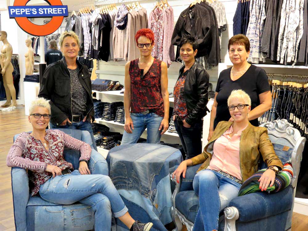 Das Team: v.l.n.r. Anja Westerman, Elke Lang, Melitta Strack, Heike Hübner, Emilie Schmidt und Anna Moosmann Bild zeigt Mitarbeiter: v.l.n.r. Anja Westerman, Elke Lang, Melitta Strack, Heike Hübner, Emilie Schmidt und Anna Moosmann
